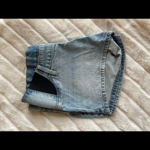 Like new Target maternity shorts size 4, fit like a 6/8
